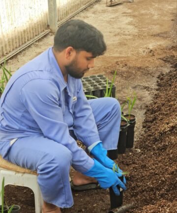 sampangi-infra-Dr-ramesh-Sampangi-with-clone-biotech-date-1-360x432